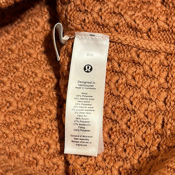 Lululemon bubble knit Pom beanie OS - Picture 4 of 9